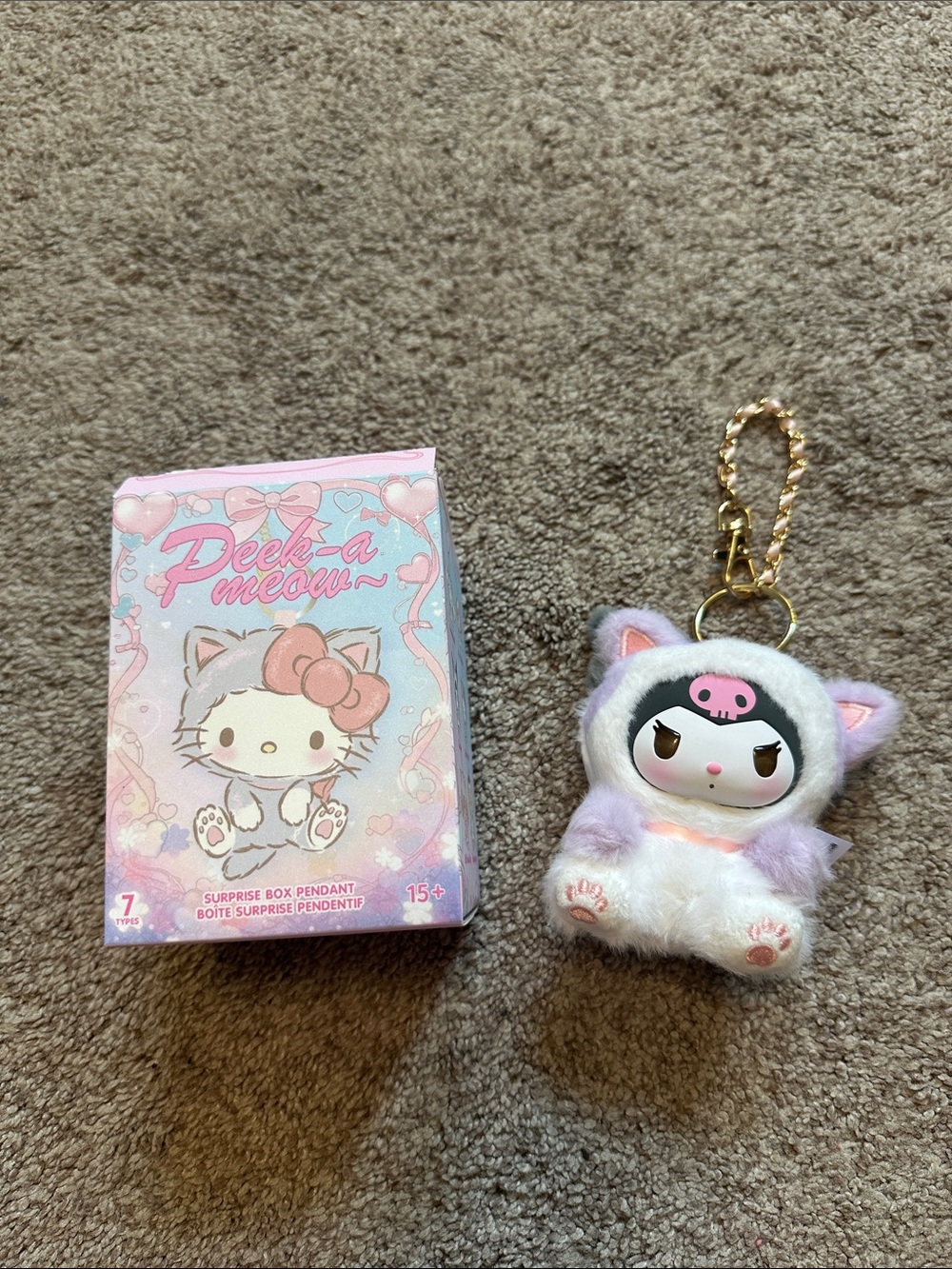 Peek-a-Meow Keychain - Kuromi